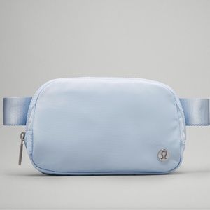 Lululemon Everywhere Belt Bag. Light blue.